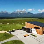 Апартаменты Royal Village - Royal Views