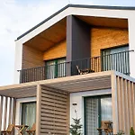 Royal Village - Royal Views Апартаменты Maly Slavkov