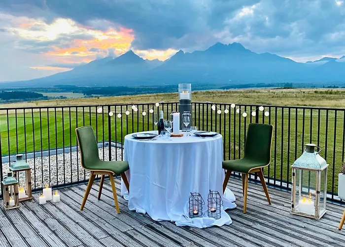 Royal Village - Royal Views